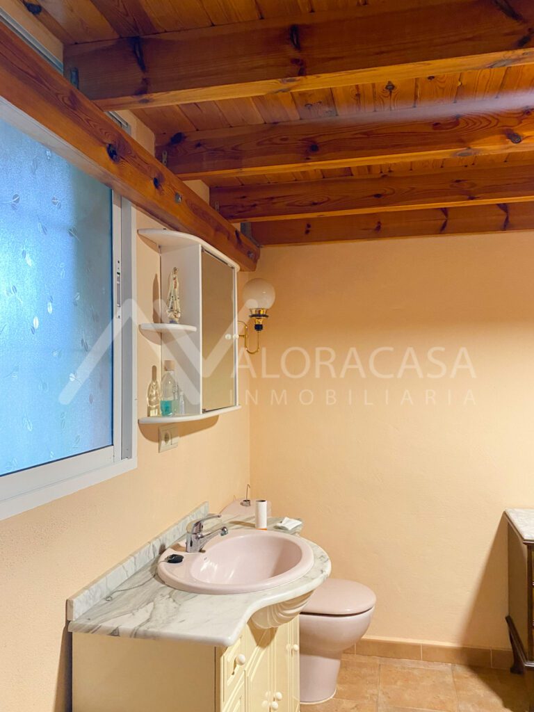 Prcela con casa estacion de cartama 9