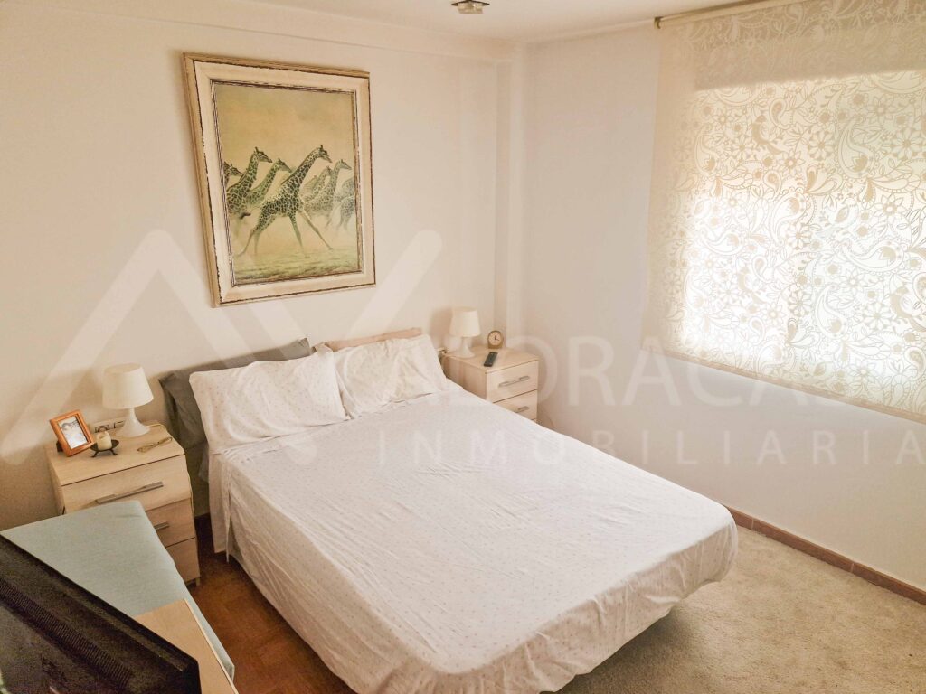 Piso en alquiler de 2 habitaciones 1 bano vestidor salon y cocina 23