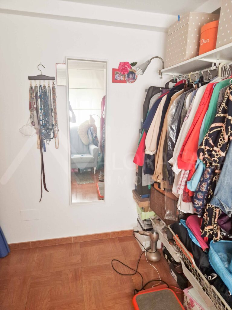 Piso en alquiler de 2 habitaciones 1 bano vestidor salon y cocina 31