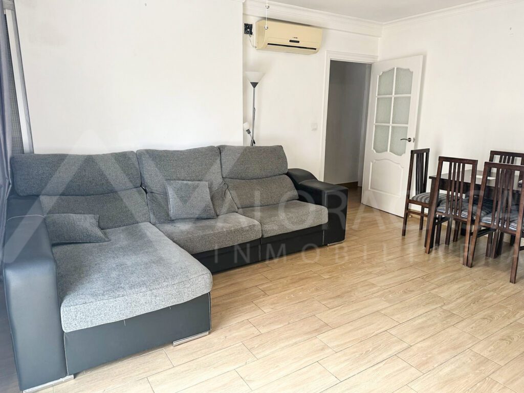Piso en alquiler en Huelin 1 1