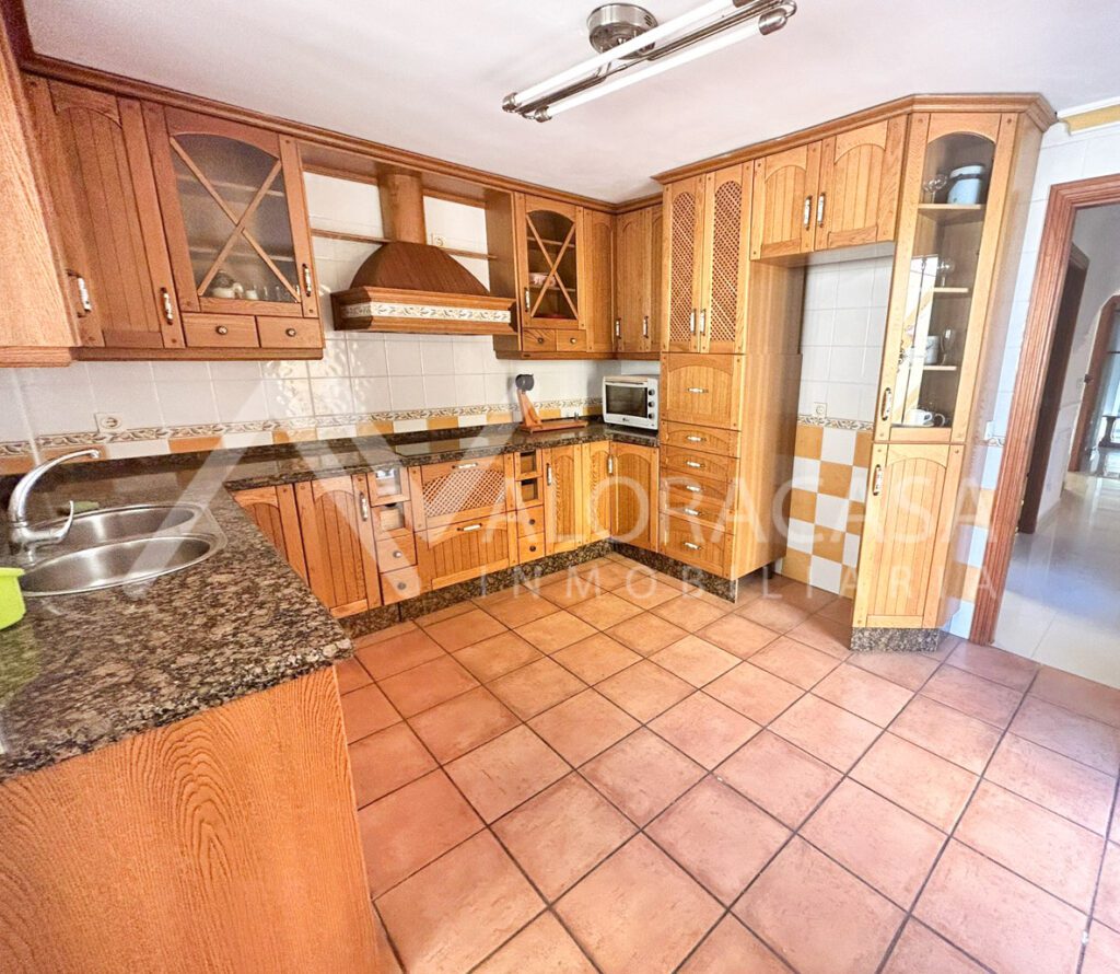 Casa en alquiler en cartama 18