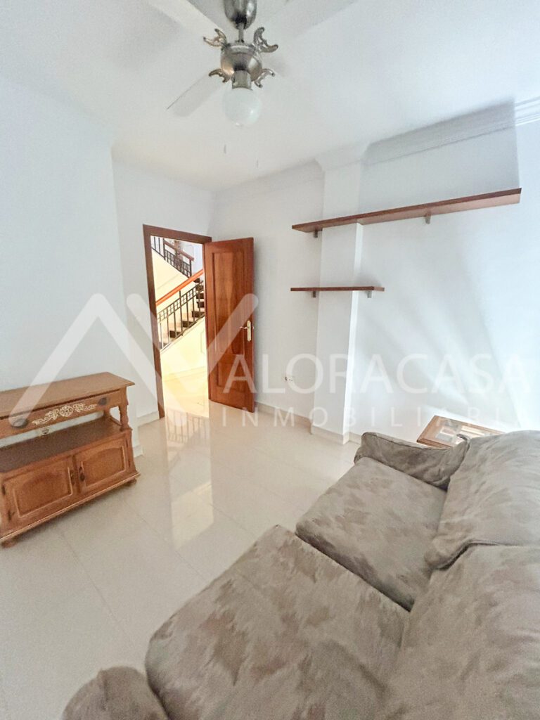 Casa en alquiler en cartama 7