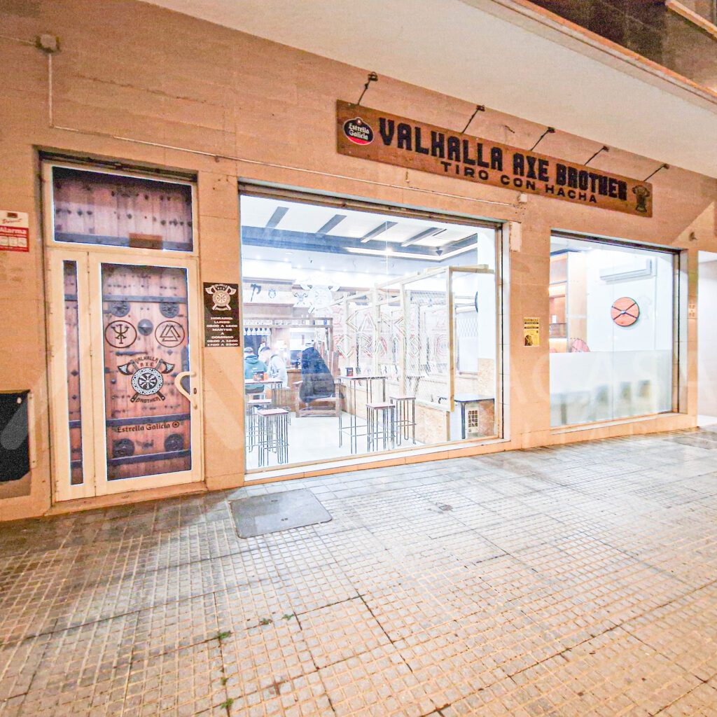 Bar en traspaso en Avda Carlos de Haya 6