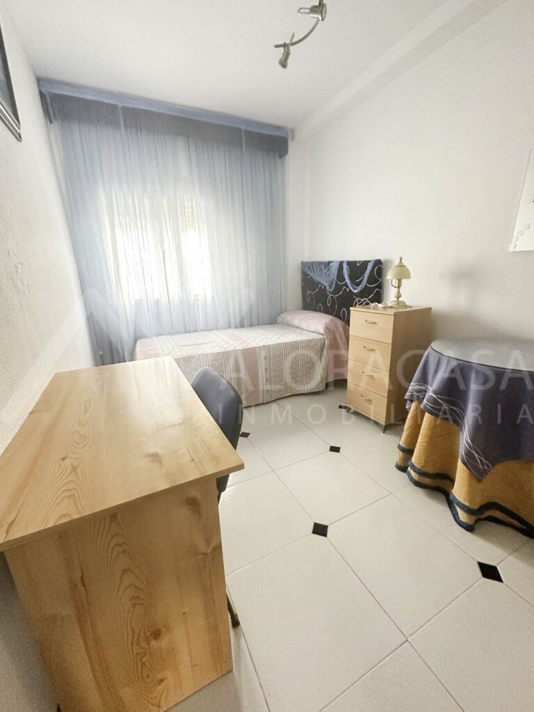 Alquiler de habitacion en Huelin 33