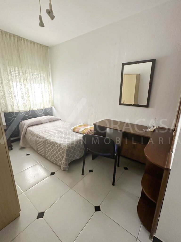 Alquiler de habitacion en Huelin 34