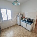 Casa en venta en Carranque de 4 habitaciones 1 bano y 1 aseo 25