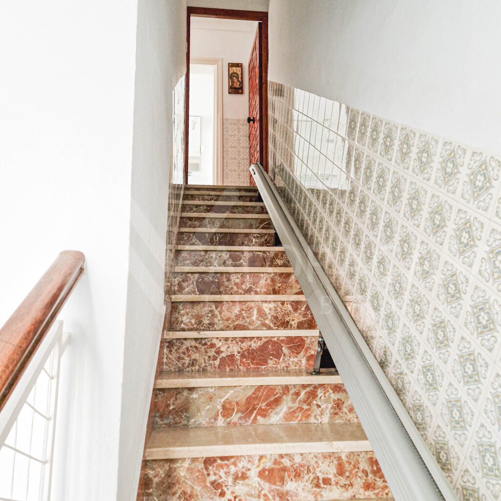 Casa en venta en Carranque de 4 habitaciones 1 bano y 1 aseo 46