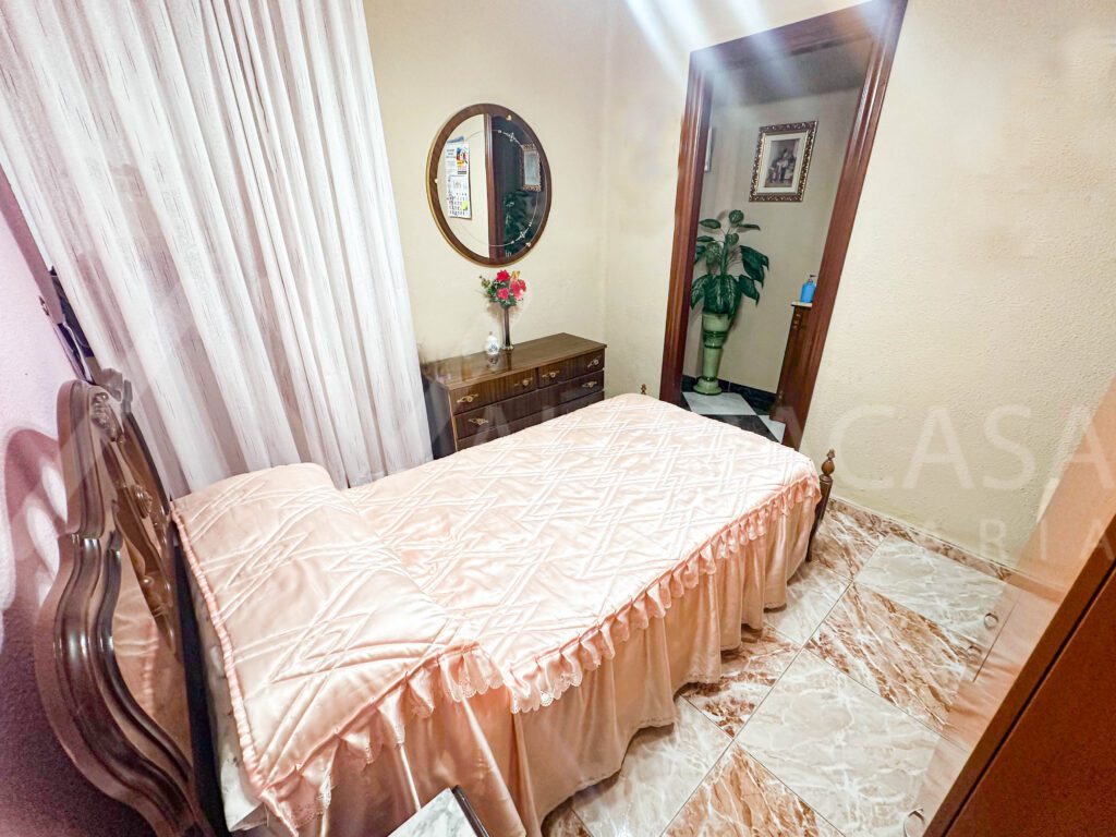 Piso en venta en Carretera Cadiz 3 habitaciones 1 bano salo y cocina 19