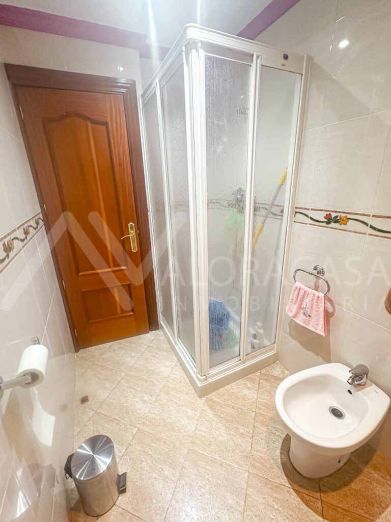 Piso en venta en Carretera Cadiz 3 habitaciones 1 bano salo y cocina 7