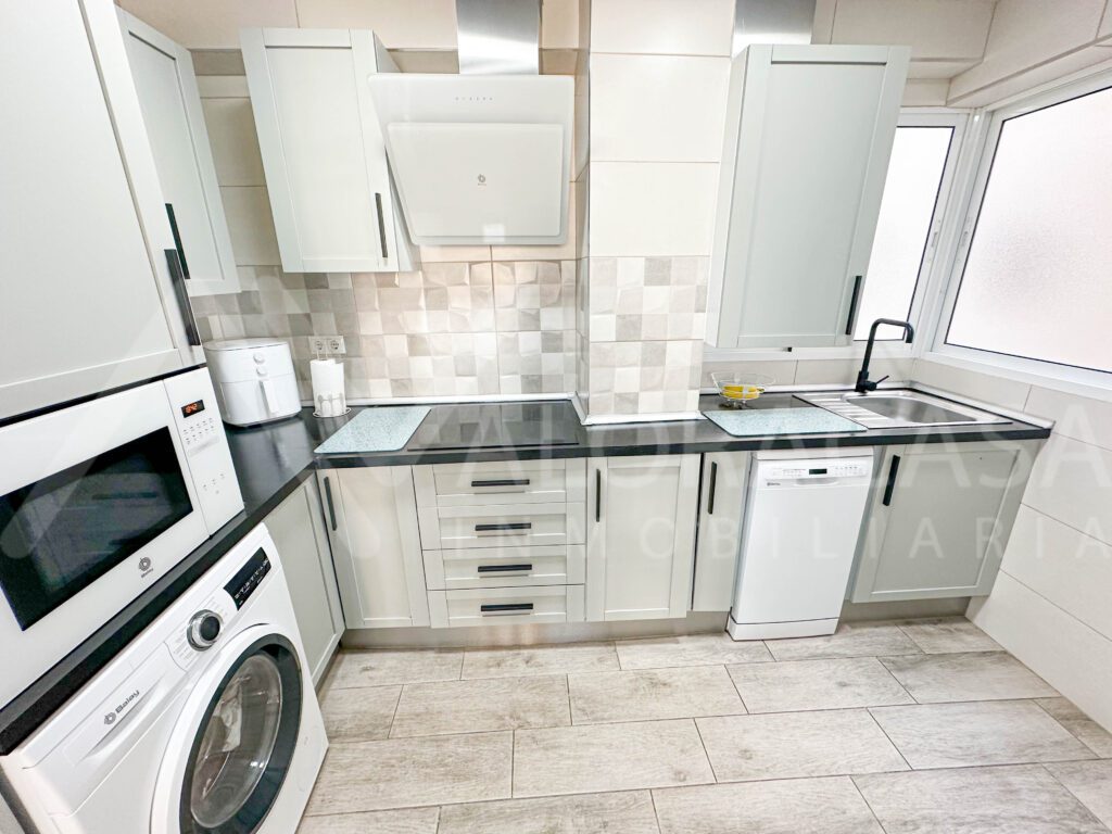 Piso en venta en Huelin 16