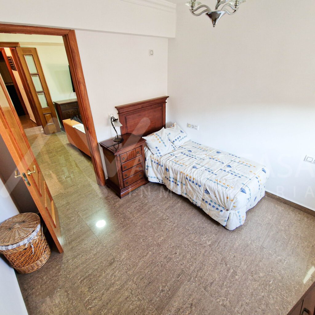Piso en alquiler en Huelin 3 habitaciones 1 bano 30