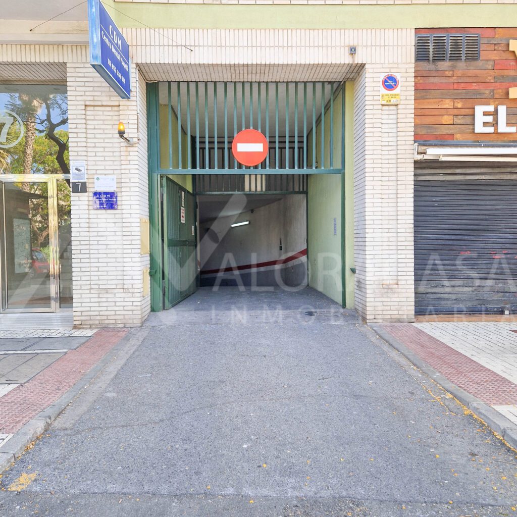 Garaje en alquiler en Huelin 5