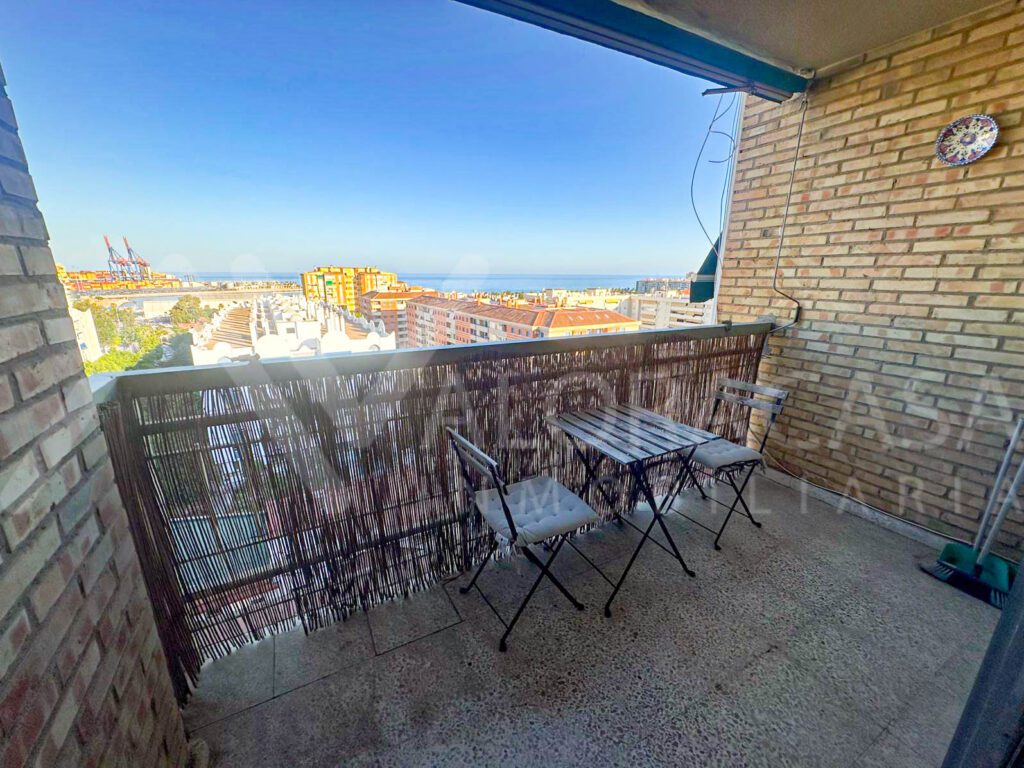 Piso en alquiler en Huelin de 2 habitaciones 1 bano salon cocina y terraza 11