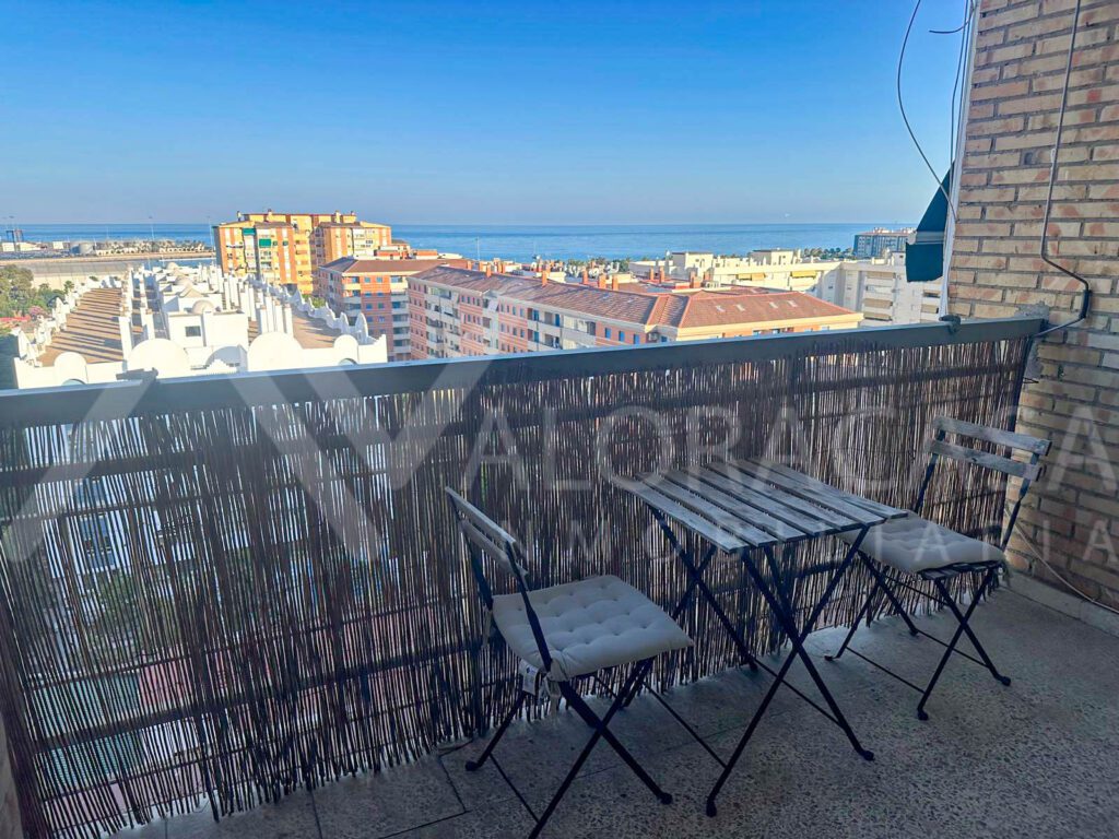 Piso en alquiler en Huelin de 2 habitaciones 1 bano salon cocina y terraza 12