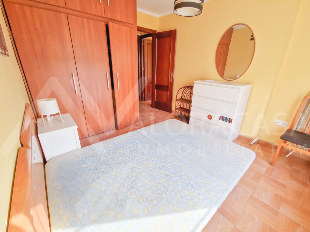 Piso en venta en Bailen Miraflores de 2 habitaciones y un bano 10