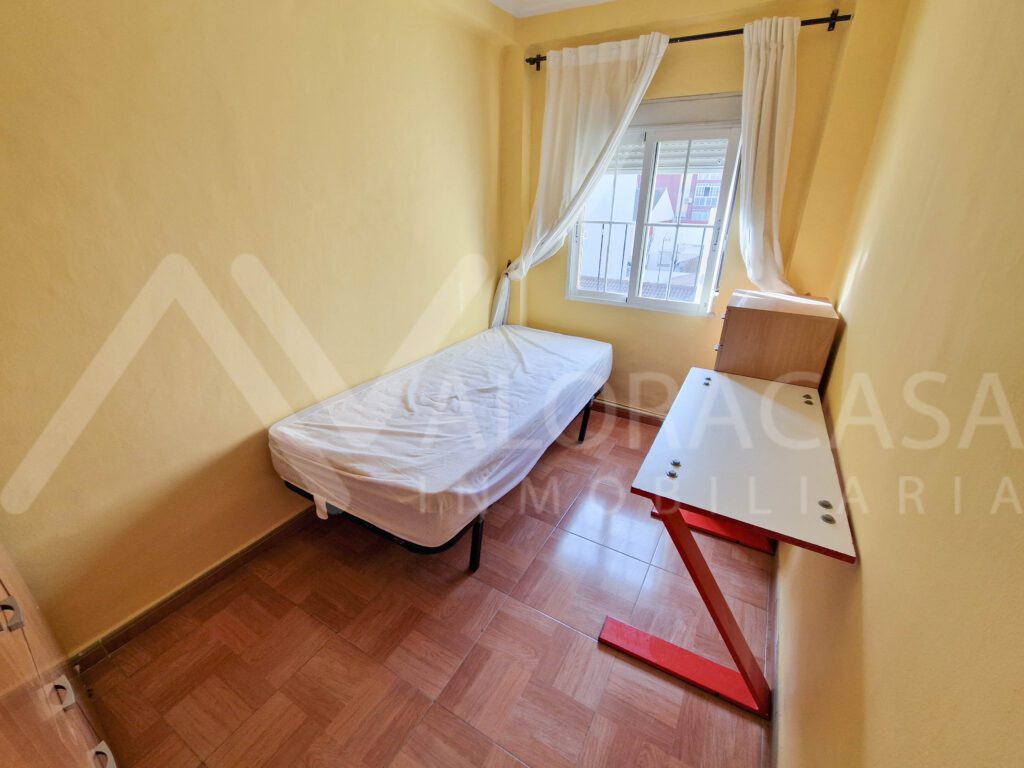 Piso en venta en Bailen Miraflores de 2 habitaciones y un bano 12