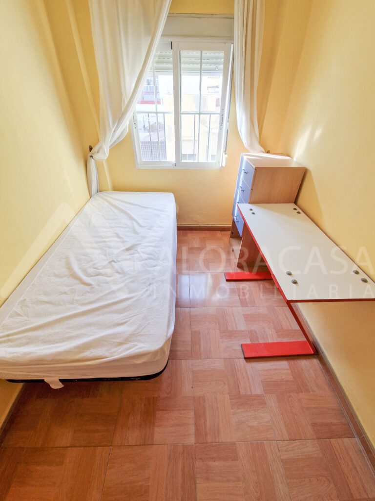 Piso en venta en Bailen Miraflores de 2 habitaciones y un bano 13