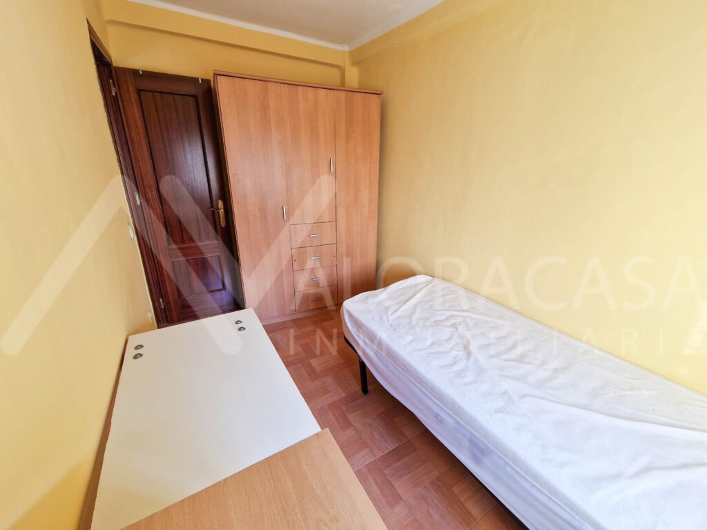 Piso en venta en Bailen Miraflores de 2 habitaciones y un bano 14