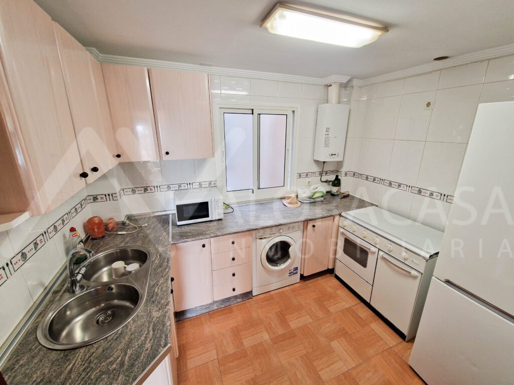 Piso en venta en Bailen Miraflores de 2 habitaciones y un bano 17