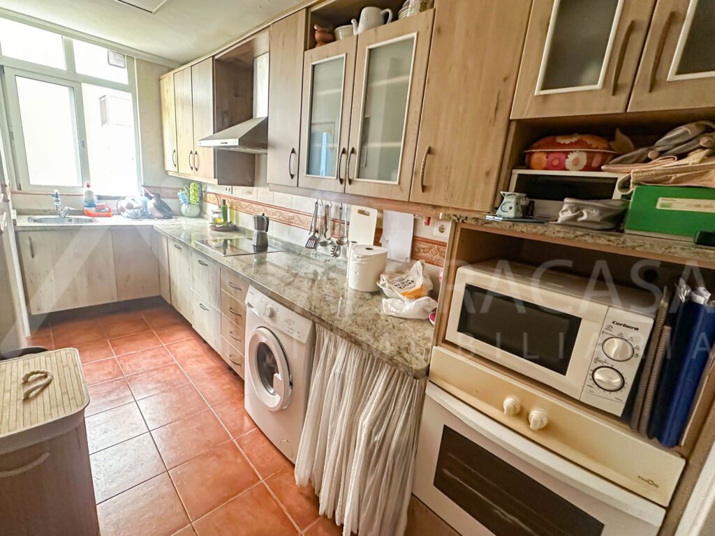 Piso en venta en Huelin 3 habitaciones 1 bano 18