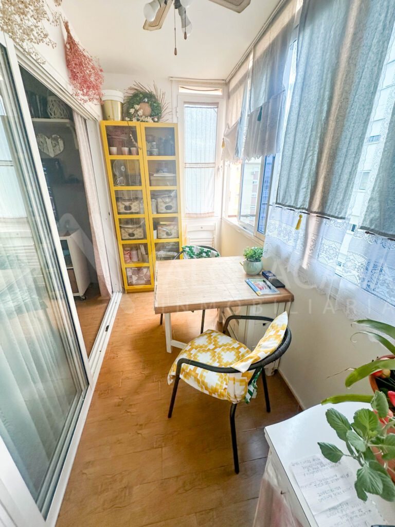 Piso en venta en Huelin 3 habitaciones 1 bano 22