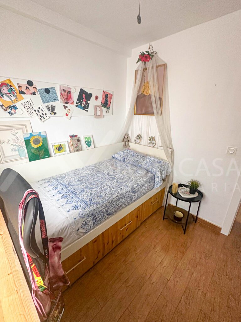Piso en venta en Huelin 3 habitaciones 1 bano 4