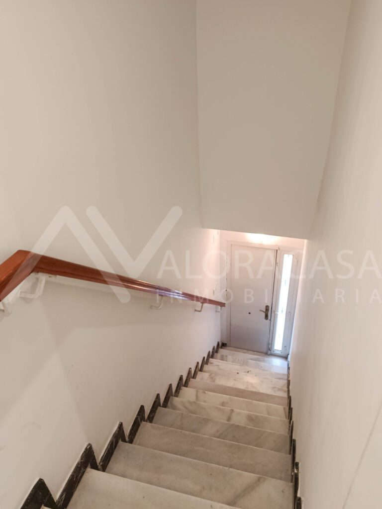Casa en alquiler en Huelin 3 habitaciones 1 bano salon terraza cocina y azotea 26