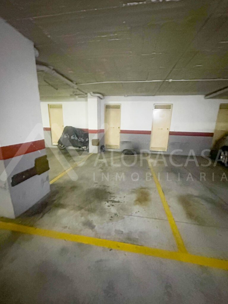 Garaje y trastero en venta en Huelin 2