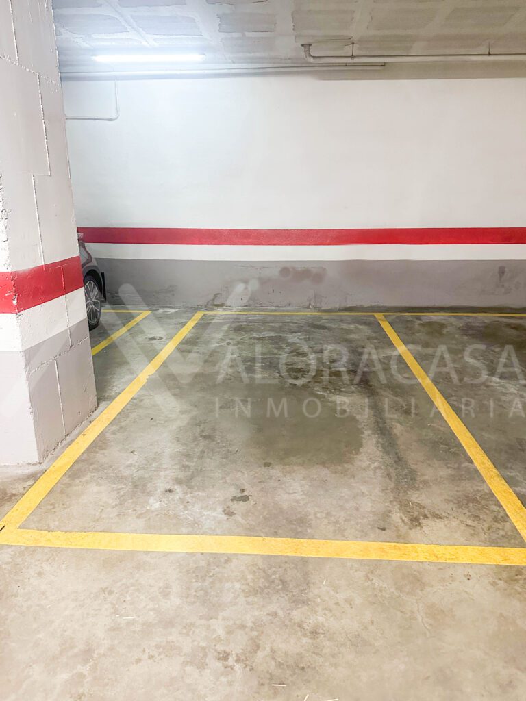 Piso en venta en Huelin 1a linea de playa con garaje 8