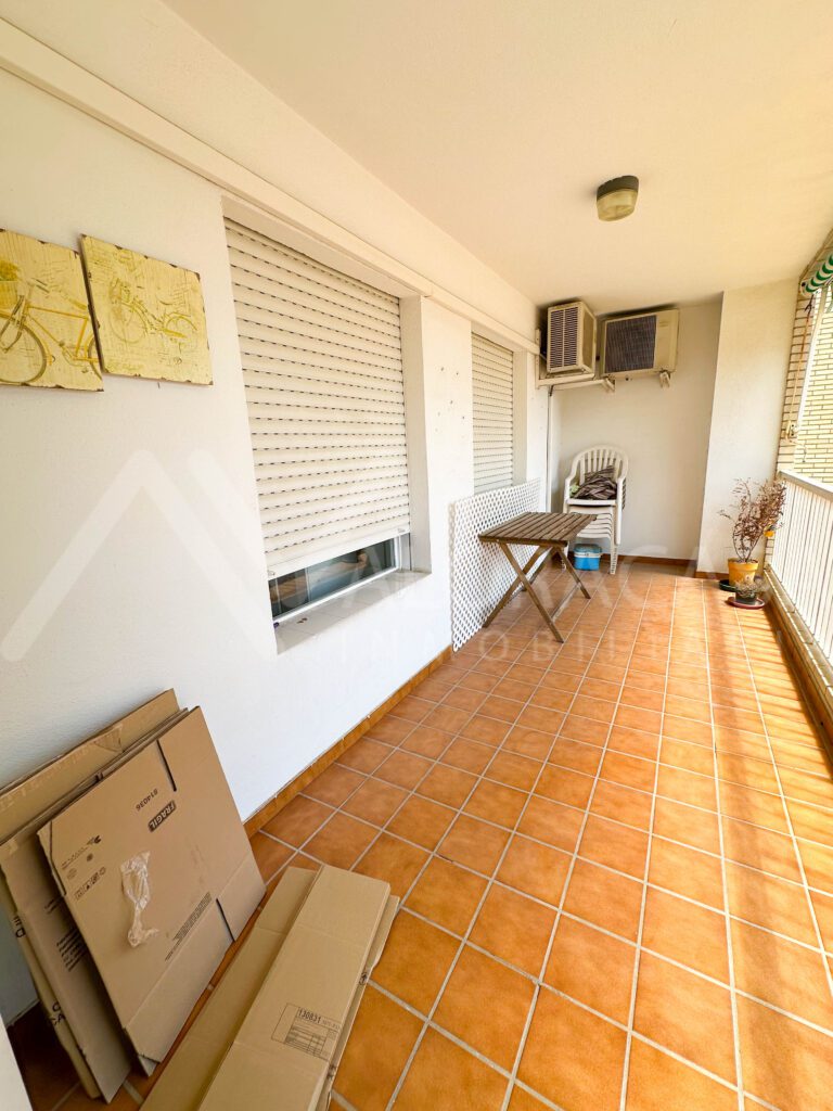 Piso en venta en Huelin 1a linea de playa con terraza y garaje 17