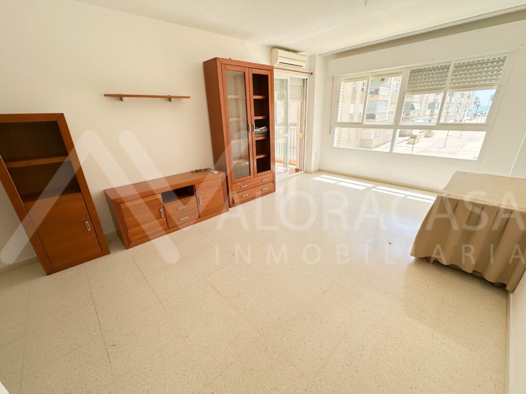 Piso en venta en Huelin 1a linea de playa con terraza y garaje 22