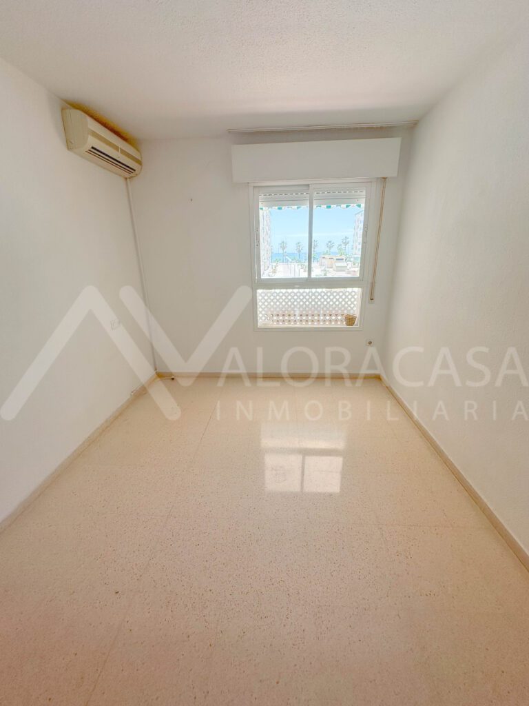 Piso en venta en Huelin 1a linea de playa con terraza y garaje 26