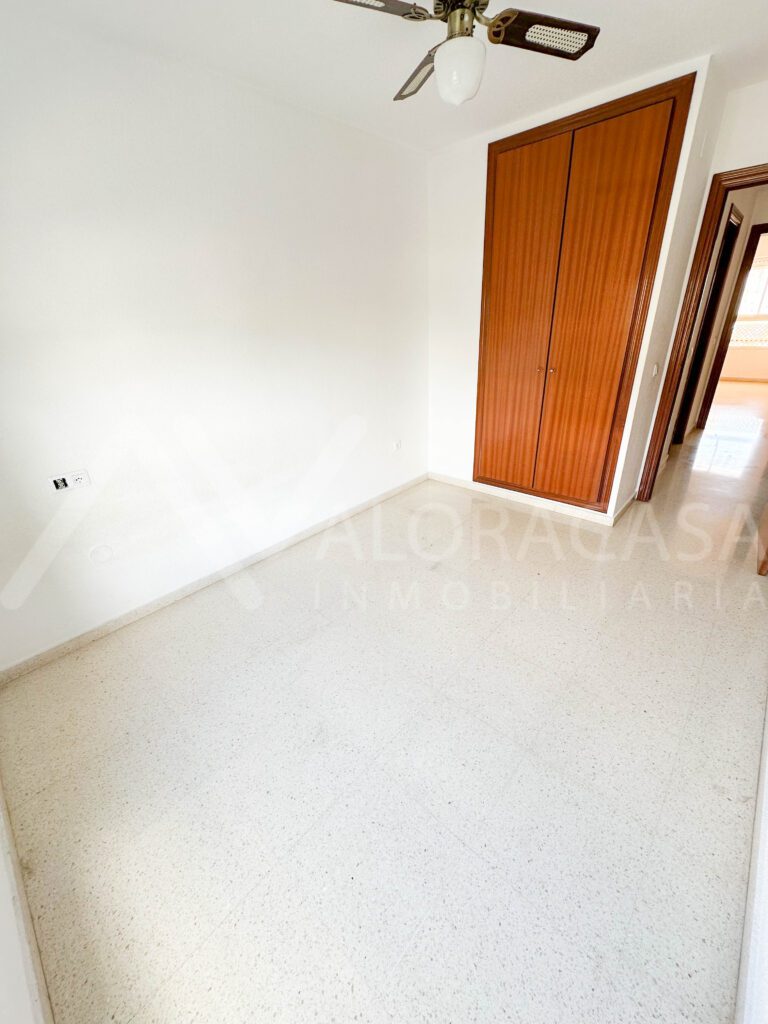Piso en venta en Huelin 1a linea de playa con terraza y garaje 7