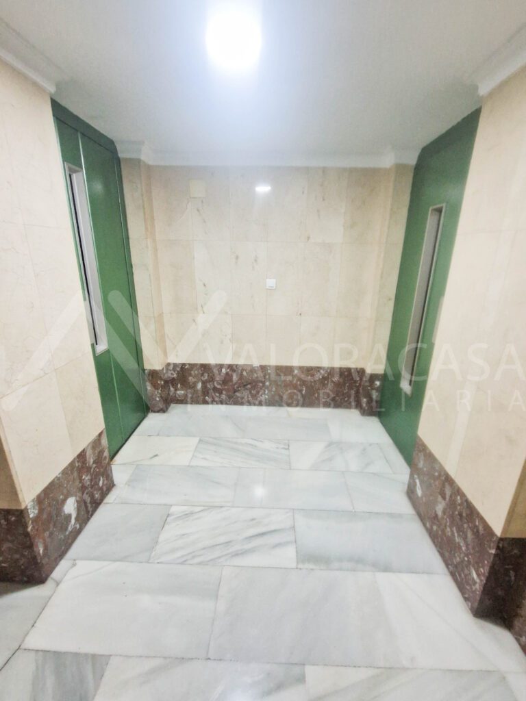 Piso en venta en Bailen Miraflores 32